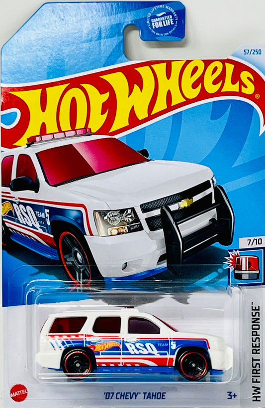 Hot Wheels Chevy Tahoe #57 White 7/10 First Response