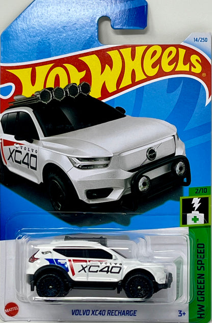 Hot Wheels Volvo XC40 Recharge White 14/250 HW Green Speed 2/10