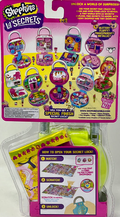 Shopkins Lil' Secrets- Collectable Mini Playset with Secret with Shoppie Toy Inside - Cutie Fruity Smoothies