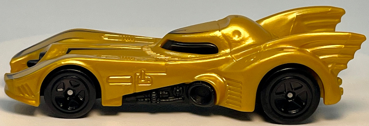 Hot Wheels Batmobile (Gold) 4/5