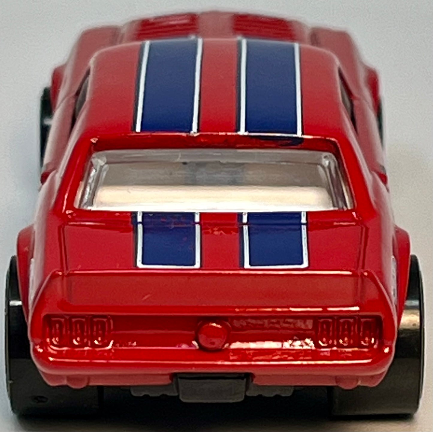 Hot Wheels 1967 Ford Mustang Coupe 4/8