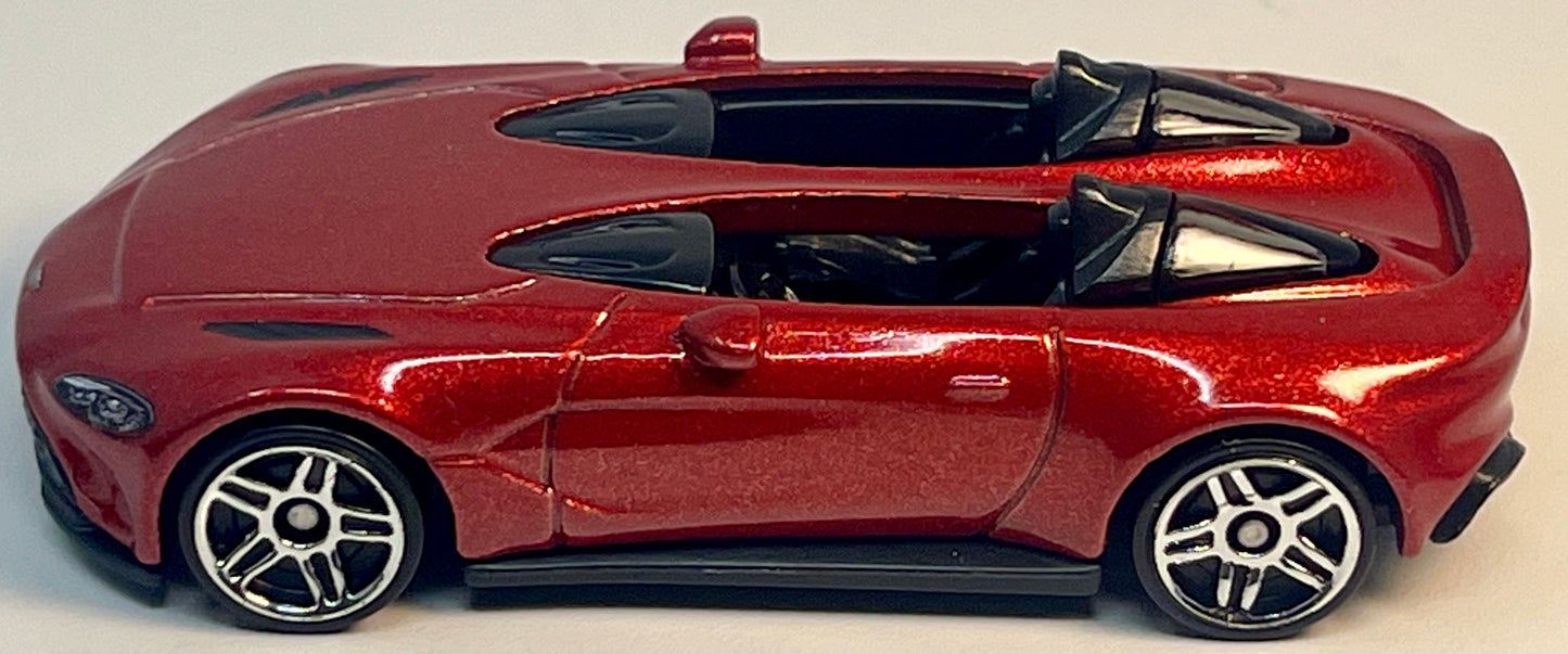 Hot Wheels Aston Martin V12 Speedster Exotics (Maroon) with Protector