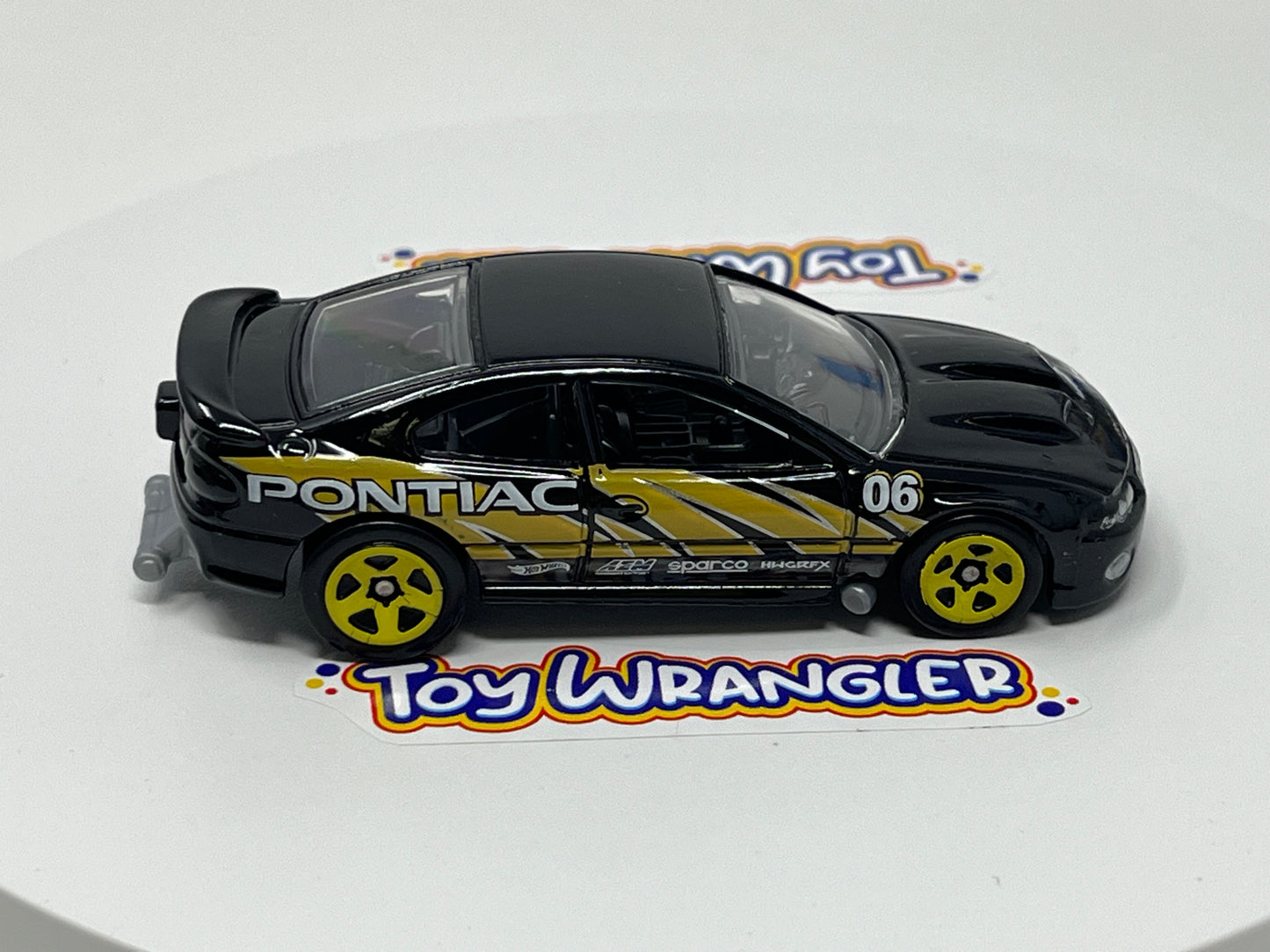 Hot Wheels '06 Pontiac GTO (Black) Drag Strip with Protector