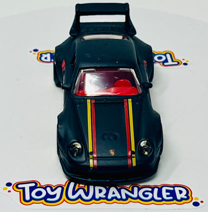 Hot Wheels Porsche 993 GT2 Pearl and Chrome with Protector