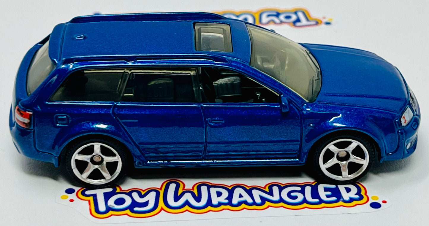 Matchbox '02 Audi RS 6 Avant (Blue) with Protector