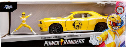 Power Rangers 1:24 2015 Dodge Challenger SRT Hellcat Die-Cast Car & 2.75" Yellow Ranger Figure, Toys for Kids and Adults