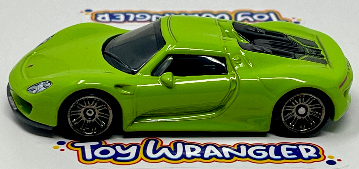 Matchbox Porsche 918 Spyder (Green) with Protector