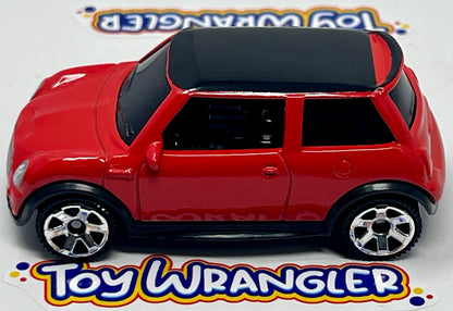 Matchbox 3 Pack 2010 Mini Cabrio 2003 Mini Cooper S 2011 Mini Countryman