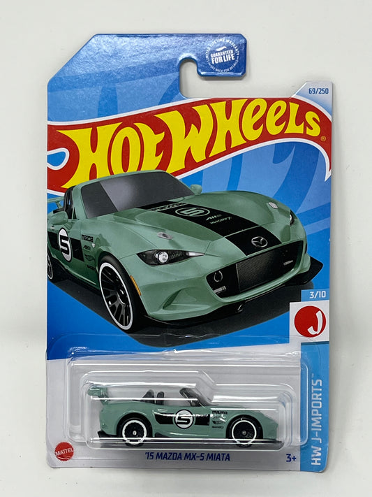 Hot Wheels ‘15 MAZDA MX-5 MIATA 3/10 J Imports 69/250 With Protector