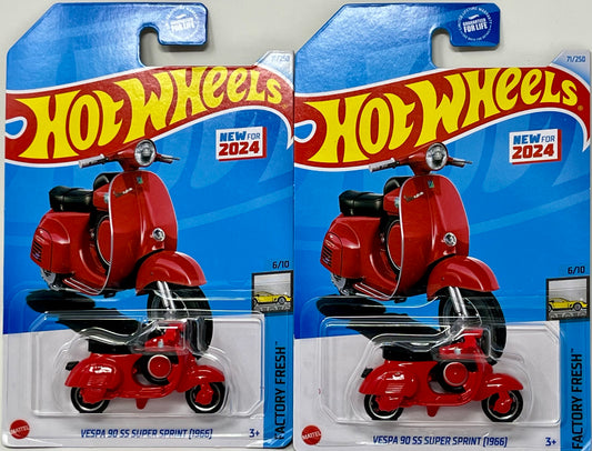 2 X Hot Wheels Vespa 90 SS Super Sprint (1966)