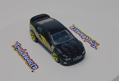 Hot Wheels '06 Pontiac GTO (Black) Drag Strip with Protector