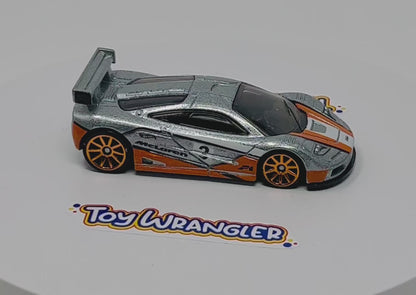 Hot Wheels ZAMAC McLaren F1 GTR w/Protector